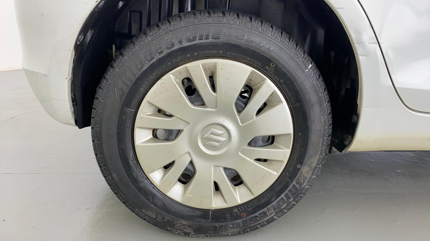 2014 Maruti Swift VXI D, Petrol, Manual, 35,206 km, Right Rear Wheel