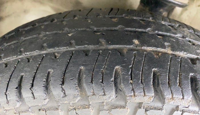 2011 Maruti Zen Estilo LXI, Petrol, Manual, 87,929 km, Left Front Tyre Tread