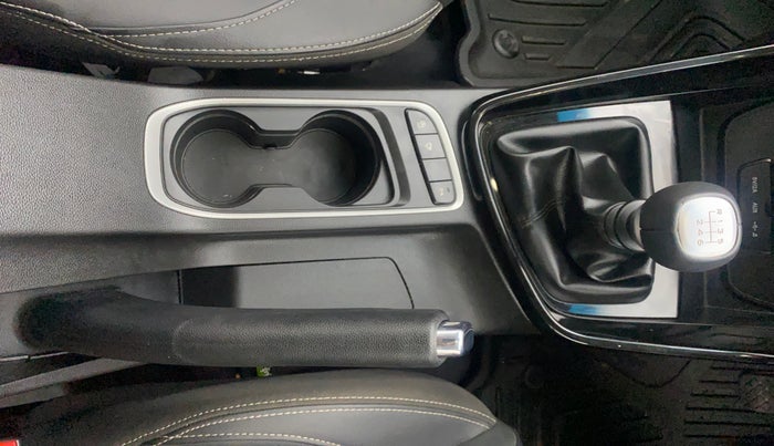 2020 MG HECTOR SHARP HYBRID 1.5 PETROL, Petrol, Manual, 32,706 km, Gear Lever