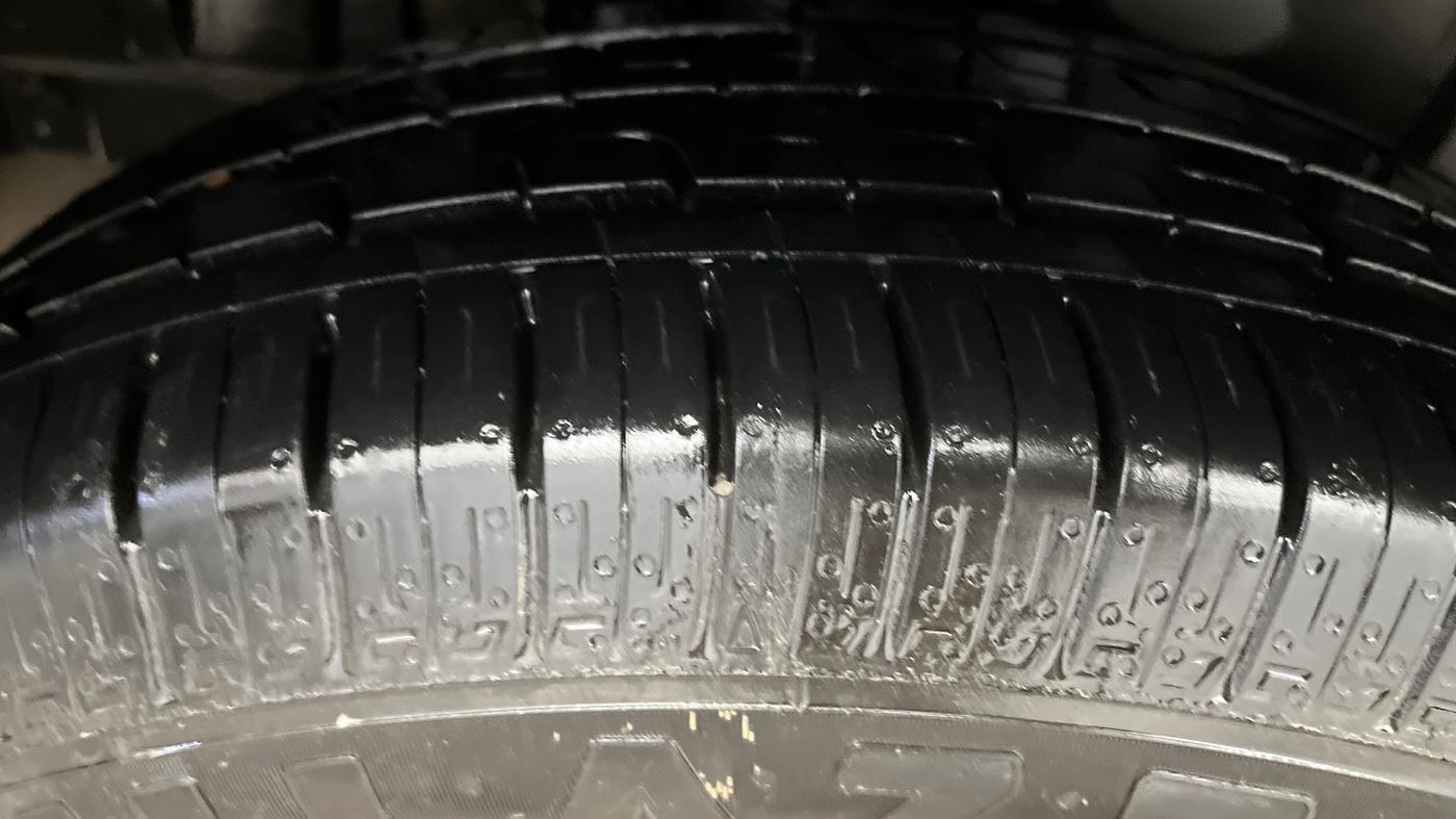 2020 Maruti XL6 ZETA MT, Petrol, Manual, 71,975 km, Right Rear Tyre Tread