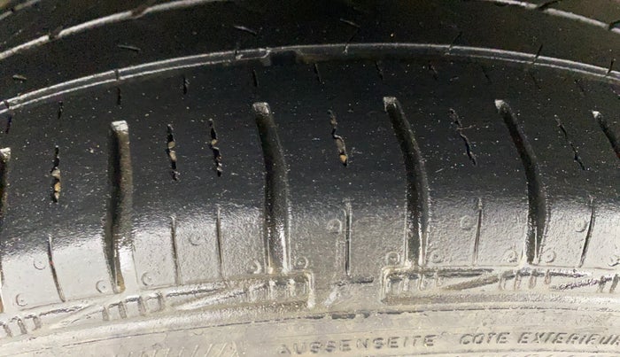 2016 Hyundai Grand i10 SPORTZ 1.2 KAPPA VTVT, Petrol, Manual, 92,397 km, Right Rear Tyre Tread