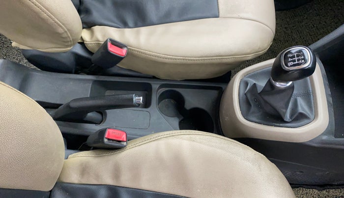 2016 Hyundai Grand i10 SPORTZ 1.2 KAPPA VTVT, Petrol, Manual, 92,397 km, Gear Lever