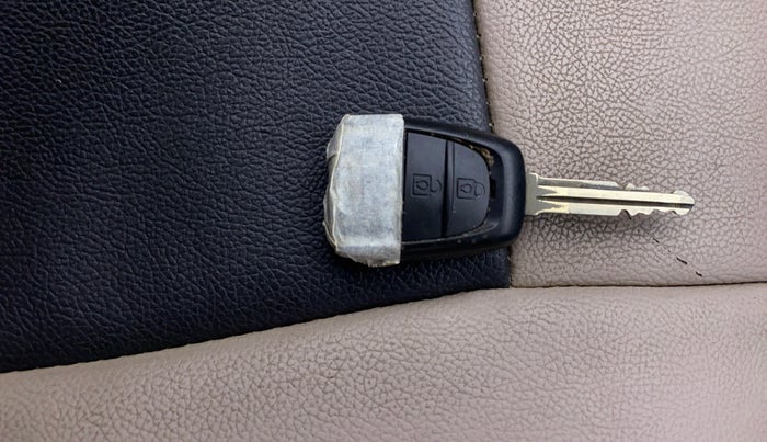 2016 Hyundai Grand i10 SPORTZ 1.2 KAPPA VTVT, Petrol, Manual, 92,397 km, Key Close Up