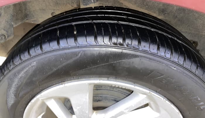 2015 Honda Jazz 1.2L I-VTEC V AT, Petrol, Automatic, 70,560 km, Right Rear Tyre Tread