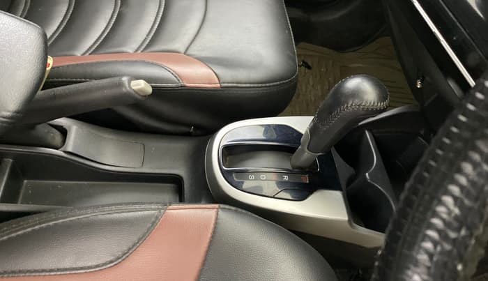 2015 Honda Jazz 1.2L I-VTEC V AT, Petrol, Automatic, 70,560 km, Gear Lever