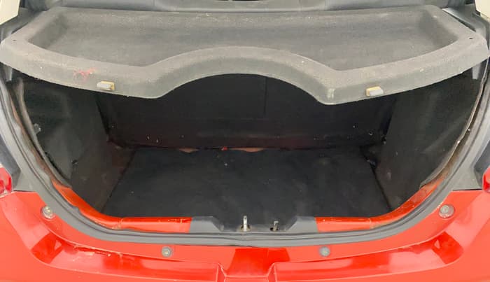 2017 Tata Tiago XZ PETROL, Petrol, Manual, 1,04,497 km, Boot Inside
