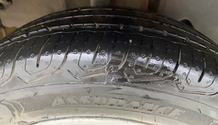 2017 Tata Tiago XZ PETROL, Petrol, Manual, 1,04,497 km, Right Rear Tyre Tread