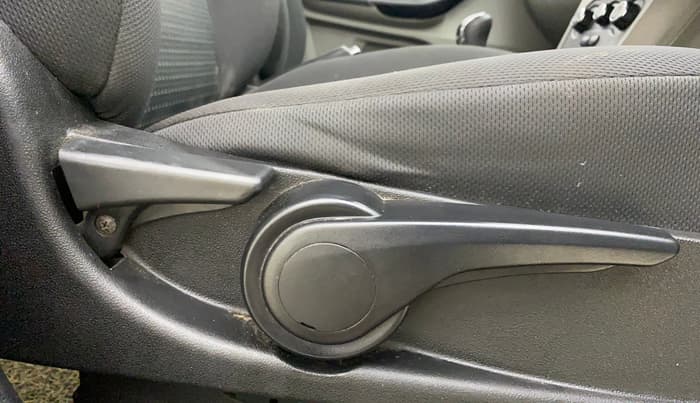 2017 Tata Tiago XZ PETROL, Petrol, Manual, 1,04,497 km, Driver Side Adjustment Panel