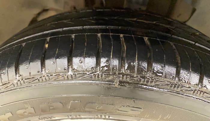2017 Tata Tiago XZ PETROL, Petrol, Manual, 1,04,497 km, Left Front Tyre Tread