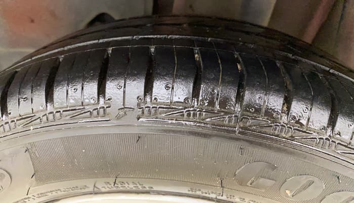 2017 Tata Tiago XZ PETROL, Petrol, Manual, 1,04,497 km, Left Rear Tyre Tread