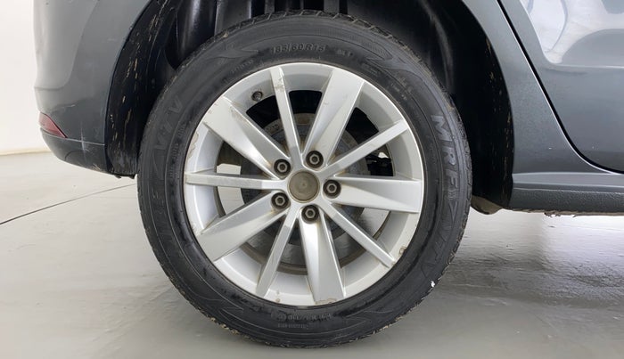 2017 Volkswagen Polo HIGHLINE1.2L PETROL, Petrol, Manual, 74,070 km, Right Rear Wheel