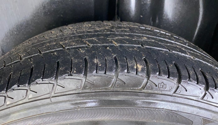 2017 Volkswagen Polo HIGHLINE1.2L PETROL, Petrol, Manual, 74,070 km, Left Rear Tyre Tread