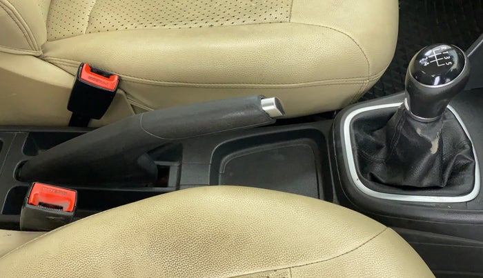 2017 Volkswagen Polo HIGHLINE1.2L PETROL, Petrol, Manual, 74,070 km, Gear Lever