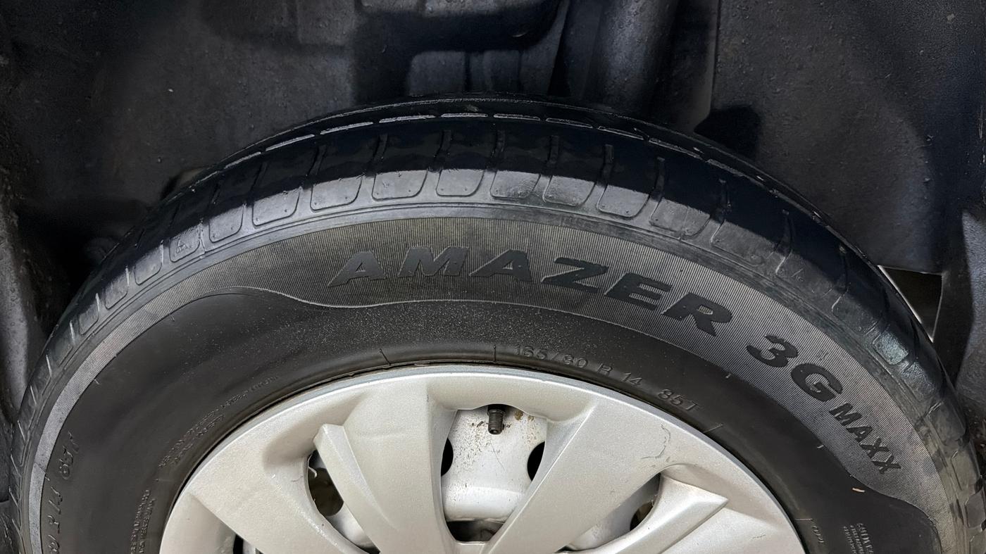 2020 Maruti Swift LXI, Petrol, Manual, 42,801 km, Left Rear Tyre Tread