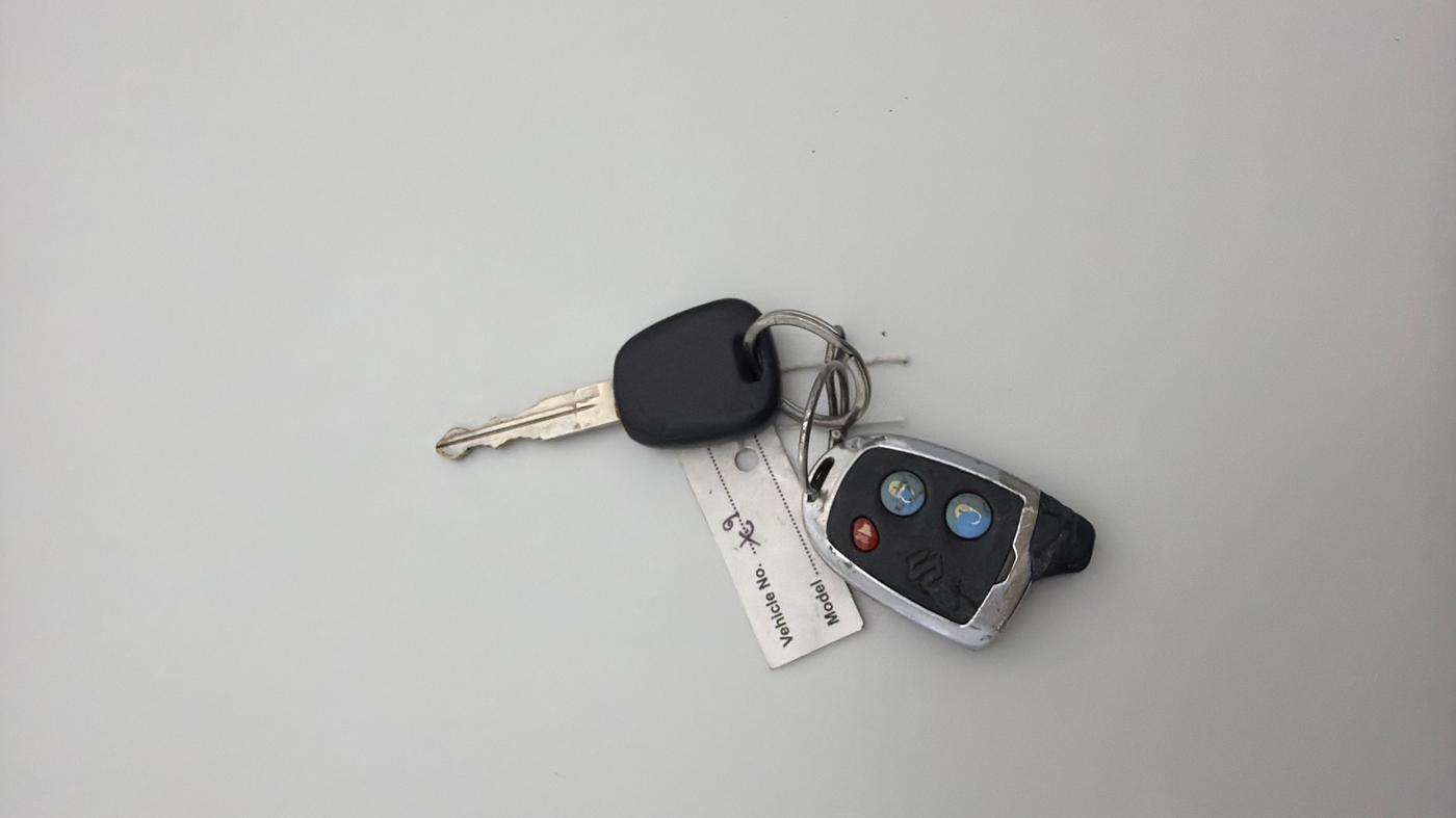 2020 Maruti Swift LXI, Petrol, Manual, 42,801 km, Key Close Up