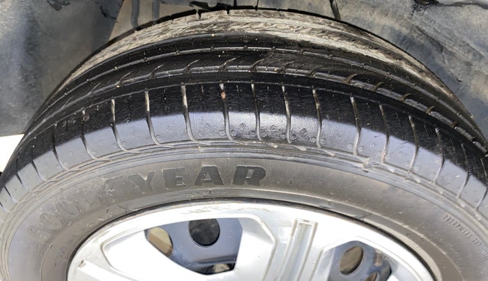 2021 Tata NEXON XMA PETROL, Petrol, Automatic, 29,075 km, Right Rear Tyre Tread