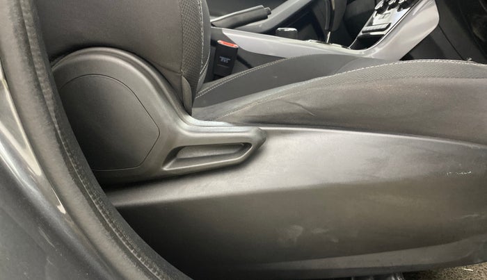 2021 Tata NEXON XMA PETROL, Petrol, Automatic, 29,075 km, Driver Side Adjustment Panel