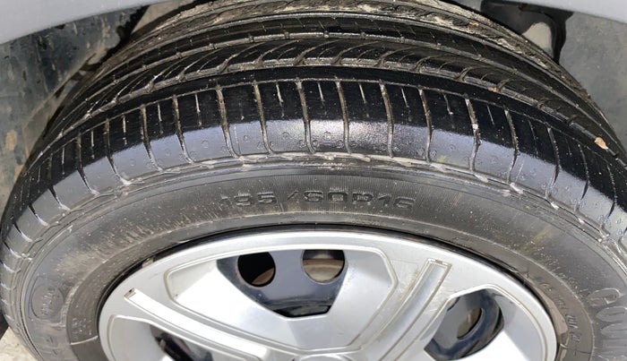 2021 Tata NEXON XMA PETROL, Petrol, Automatic, 29,075 km, Right Front Tyre Tread