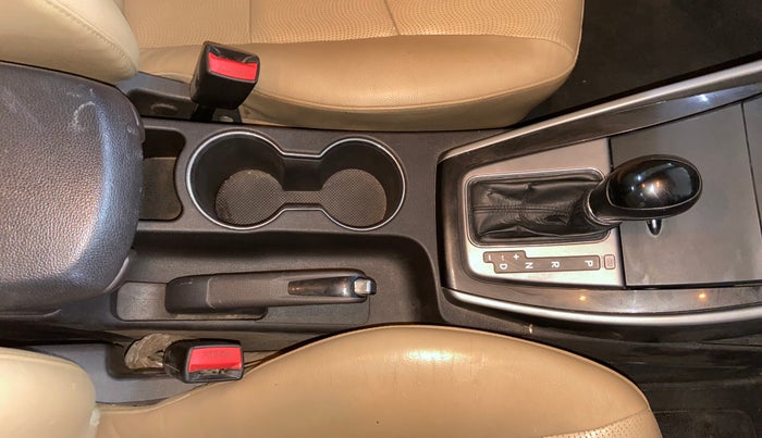 2012 Hyundai New Elantra 1.6 SX AT DIESEL, Diesel, Automatic, 87,099 km, Gear Lever