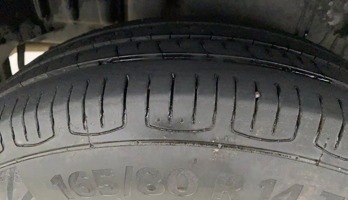 2017 Maruti Swift Dzire VXI, Petrol, Manual, 80,194 km, Right Rear Tyre Tread