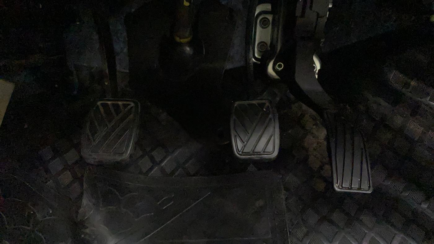 2017 Maruti Swift Dzire VXI, Petrol, Manual, 80,194 km, Pedals