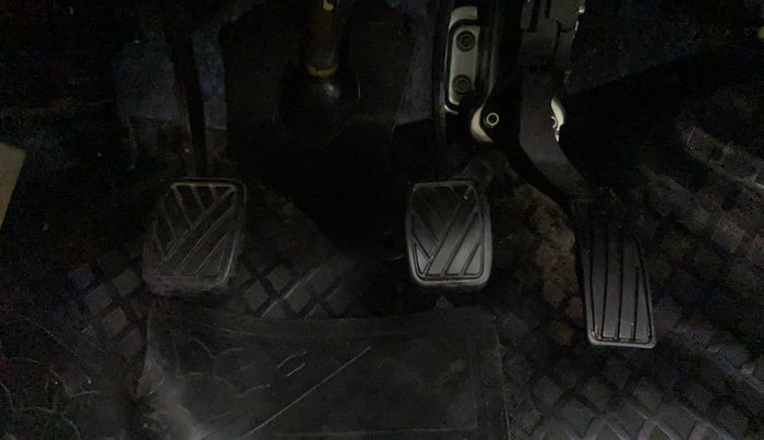 2017 Maruti Swift Dzire VXI, Petrol, Manual, 80,194 km, Pedals