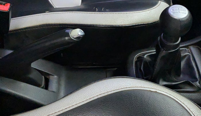 2014 Maruti Swift VDI, Diesel, Manual, 86,749 km, Gear Lever