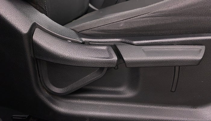 2020 KIA SELTOS HTE 1.5 PETROL, Petrol, Manual, 51,231 km, Driver Side Adjustment Panel