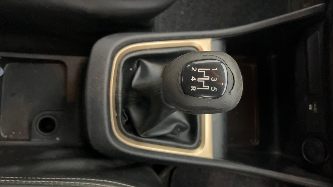 2023 Tata PUNCH ACCOMPLISHED MT, Petrol, Manual, 71,438 km, Gear Lever