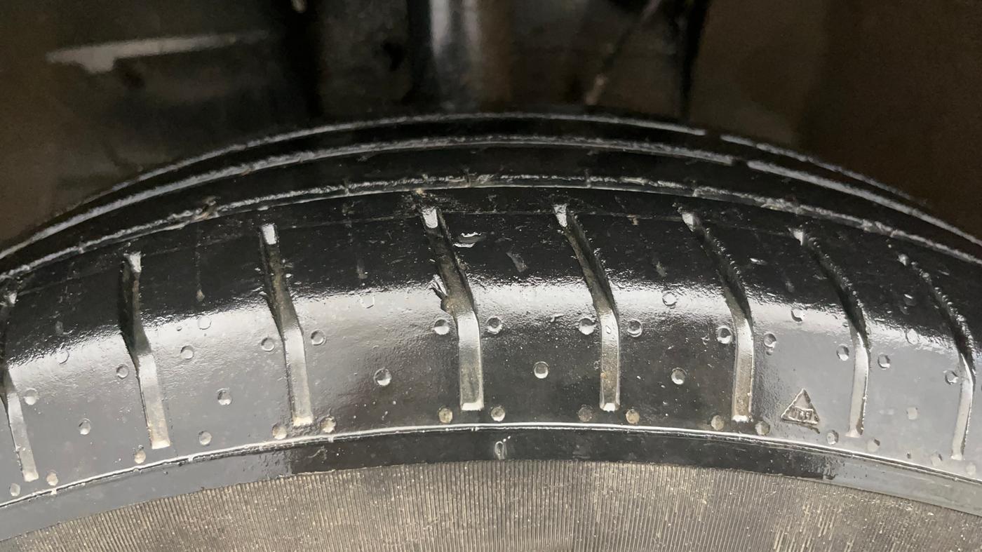 2023 Tata PUNCH ACCOMPLISHED MT, Petrol, Manual, 71,438 km, Left Front Tyre Tread