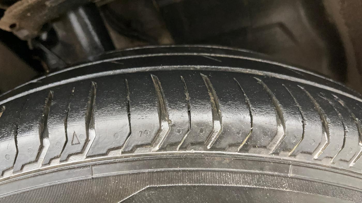 2023 Tata PUNCH ACCOMPLISHED MT, Petrol, Manual, 71,438 km, Right Front Tyre Tread