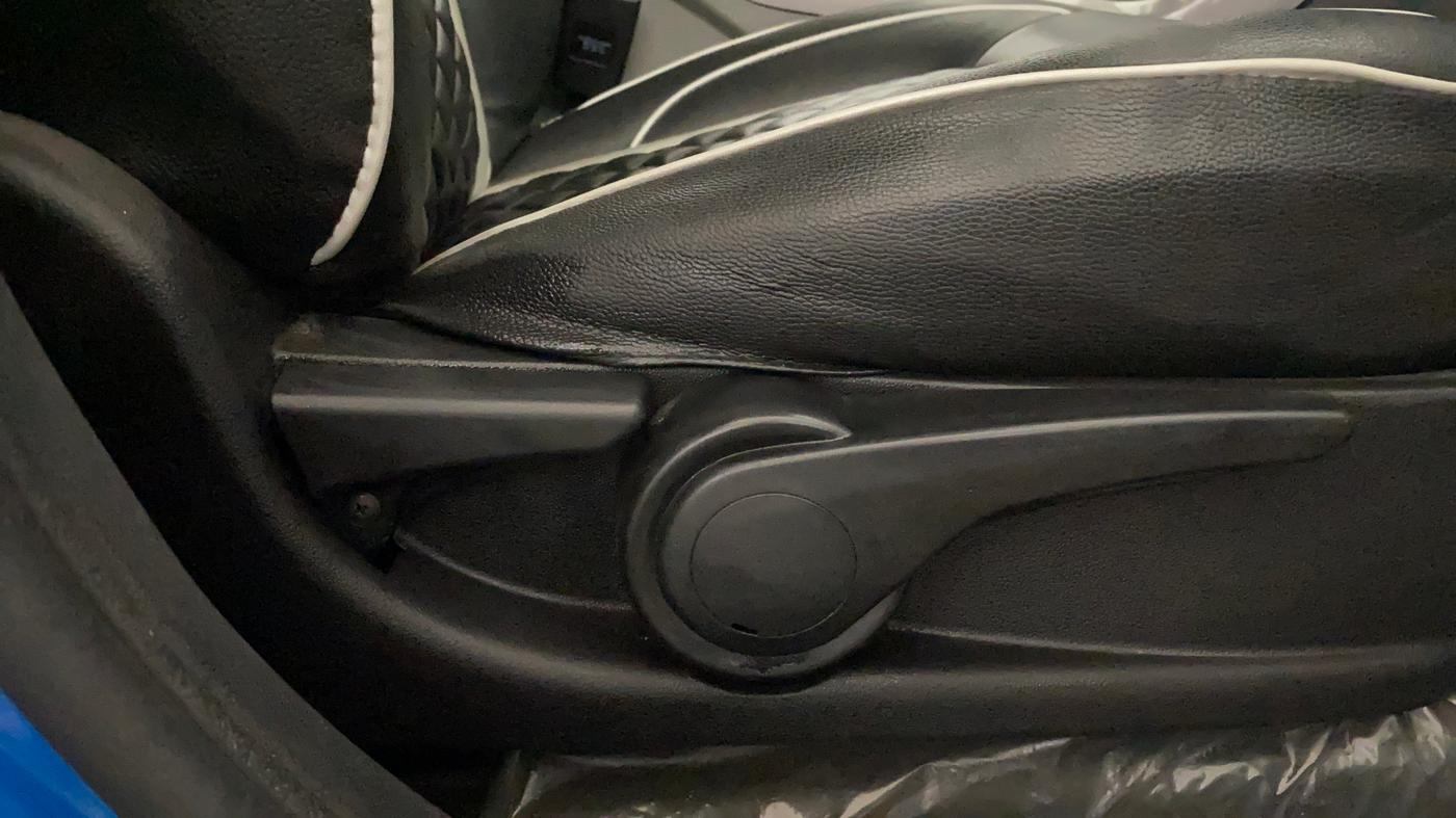 2019 Tata NEXON XZ PLUS PETROL, Petrol, Manual, 19,666 km, Driver Side Adjustment Panel