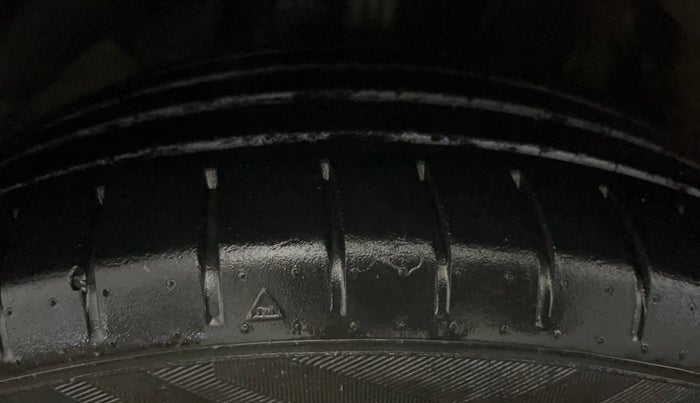 2021 Maruti Baleno ALPHA CVT PETROL 1.2, Petrol, Automatic, 22,833 km, Left Front Tyre Tread