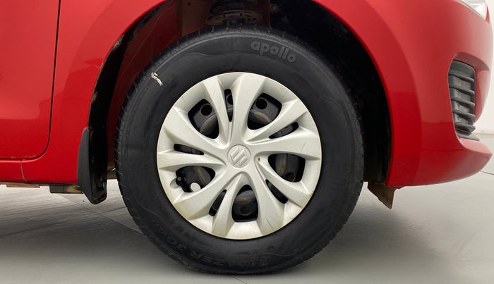 2018 Maruti Swift VXI D, Petrol, Manual, 49,743 km, Right Front Wheel