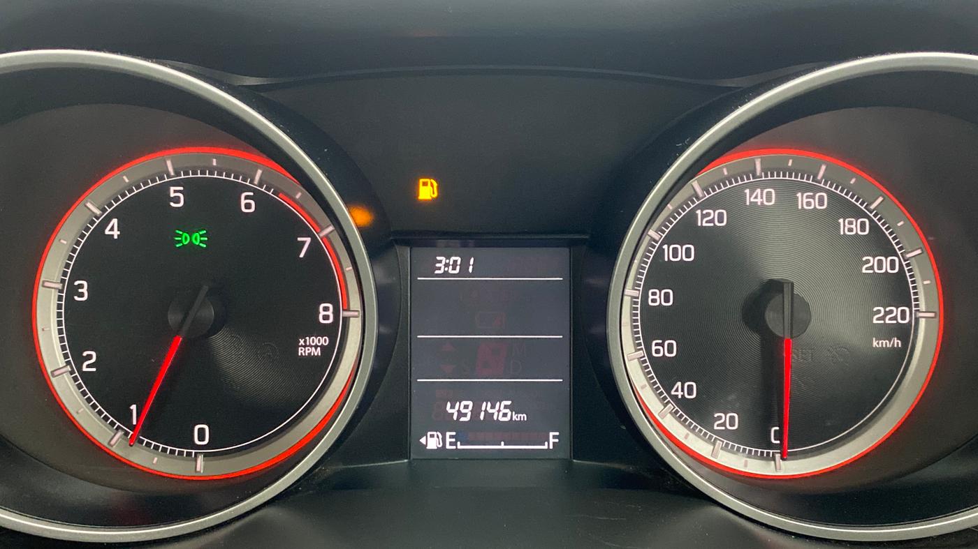 2018 Maruti Swift VXI D, Petrol, Manual, 49,743 km, Odometer Image