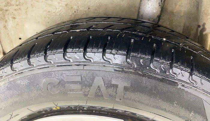 2015 Maruti Celerio VXI, Petrol, Manual, 52,322 km, Left Rear Tyre Tread