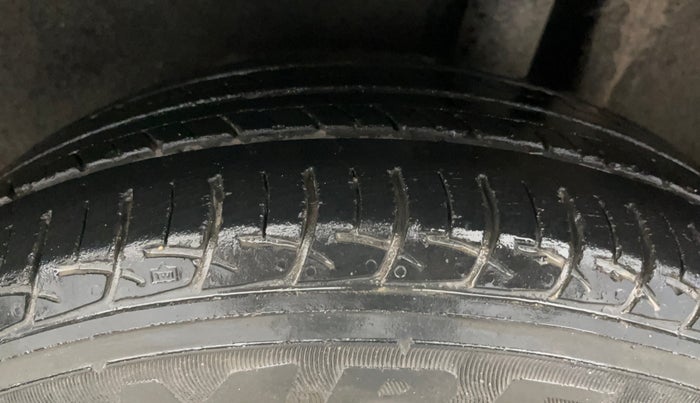 2019 Maruti Baleno DELTA PETROL 1.2, CNG, Manual, 37,373 km, Left Rear Tyre Tread