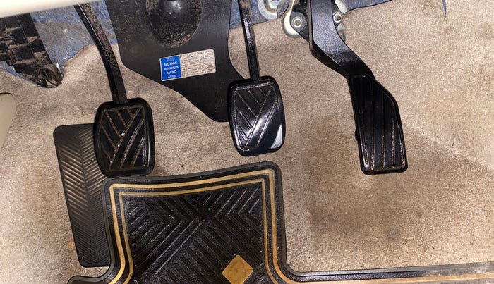 2016 Maruti Ciaz ZXI+, Petrol, Manual, 80,284 km, Pedals