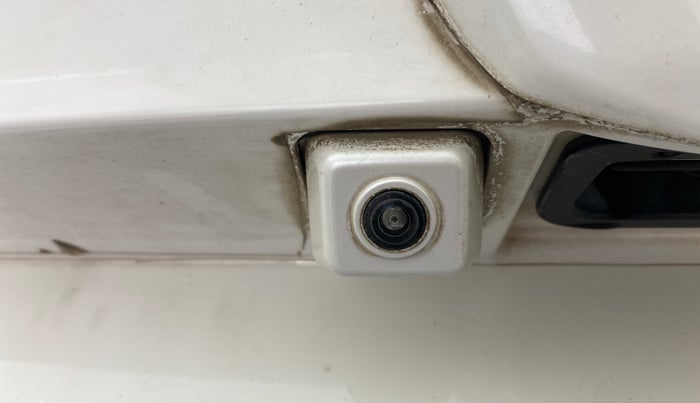 2022 Mahindra XUV700 AX 7 LUXURY D AWD AT 7 STR, Diesel, Automatic, 82,634 km, Parking Camera