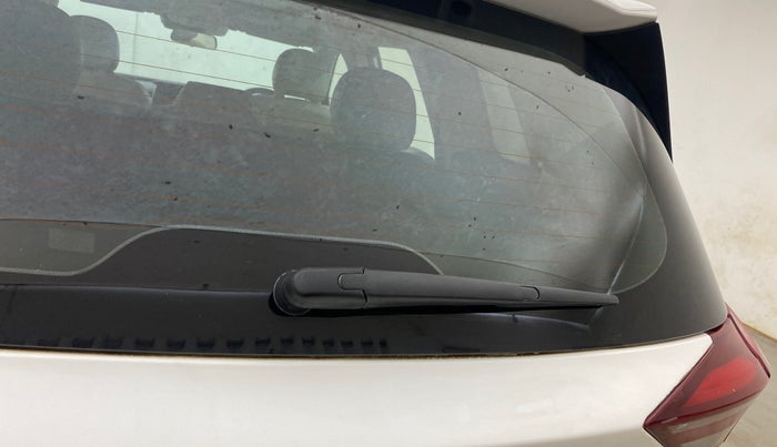 2022 Mahindra XUV700 AX 7 LUXURY D AWD AT 7 STR, Diesel, Automatic, 82,634 km, Rear Wiper