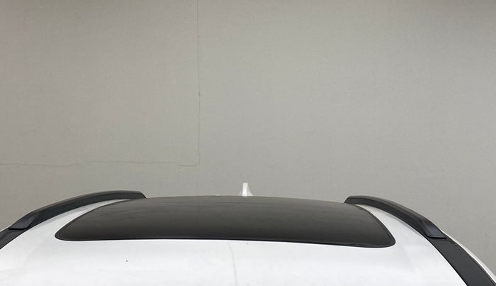 2022 Mahindra XUV700 AX 7 LUXURY D AWD AT 7 STR, Diesel, Automatic, 82,634 km, Moonroof/ Sunroof