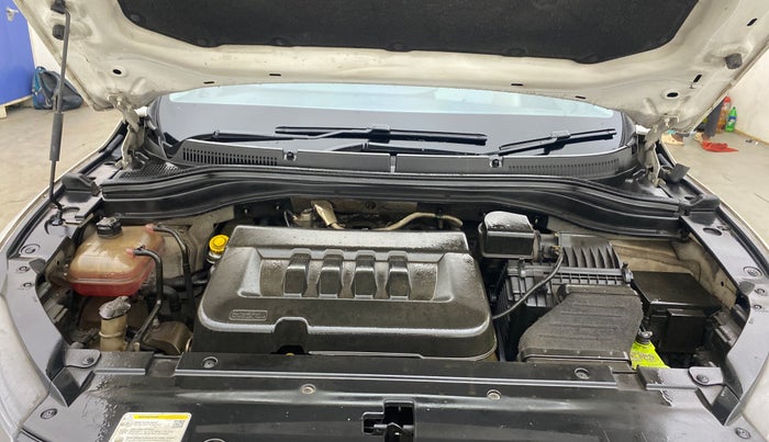 2022 Mahindra XUV700 AX 7 LUXURY D AWD AT 7 STR, Diesel, Automatic, 82,634 km, Engine View