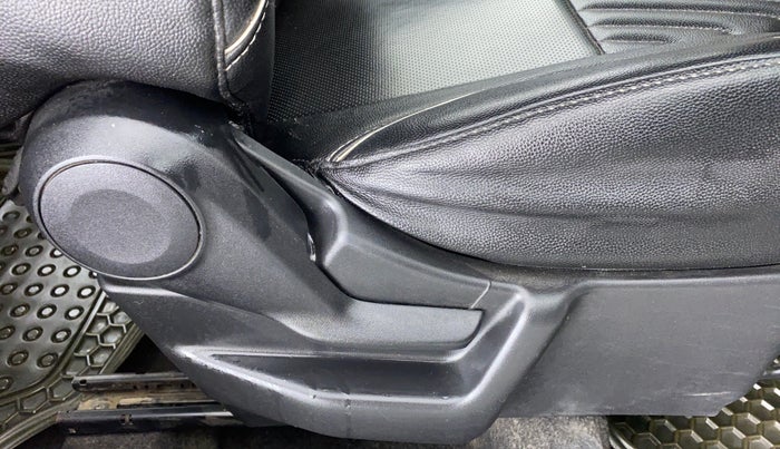 2019 Maruti New Wagon-R LXI CNG 1.0 L, CNG, Manual, 42,196 km, Driver Side Adjustment Panel