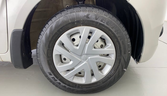 2019 Maruti New Wagon-R LXI CNG 1.0 L, CNG, Manual, 42,196 km, Right Front Wheel