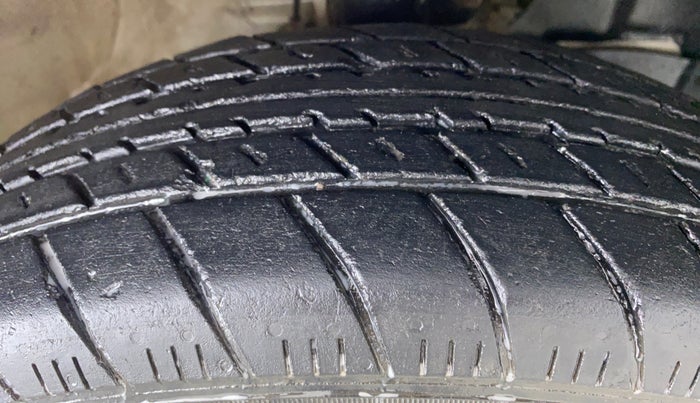 2019 Maruti New Wagon-R LXI CNG 1.0 L, CNG, Manual, 42,196 km, Right Front Tyre Tread