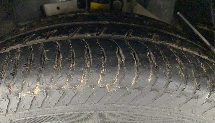 2019 Ford Ecosport 1.5 TITANIUM TI VCT, CNG, Manual, 57,841 km, Left Front Tyre Tread