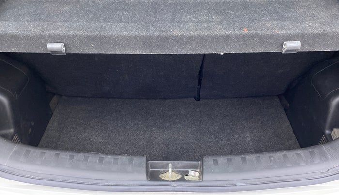 2017 Maruti Swift VXI, Petrol, Manual, 21,083 km, Boot Inside