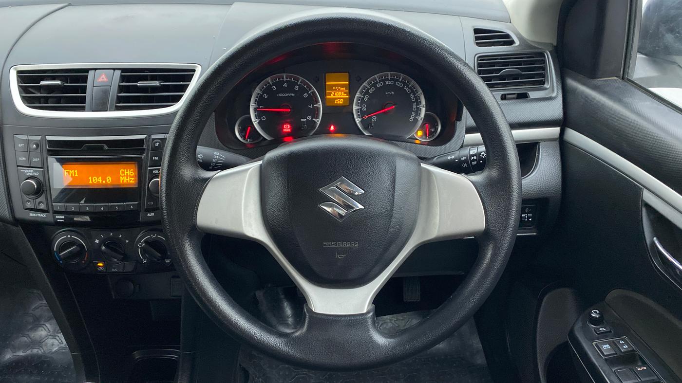 2017 Maruti Swift VXI, Petrol, Manual, 21,083 km, Steering Wheel Close Up