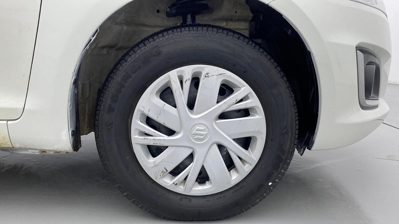 2017 Maruti Swift VXI, Petrol, Manual, 21,083 km, Right Front Wheel