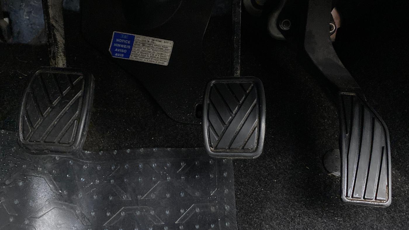 2017 Maruti Swift VXI, Petrol, Manual, 21,083 km, Pedals